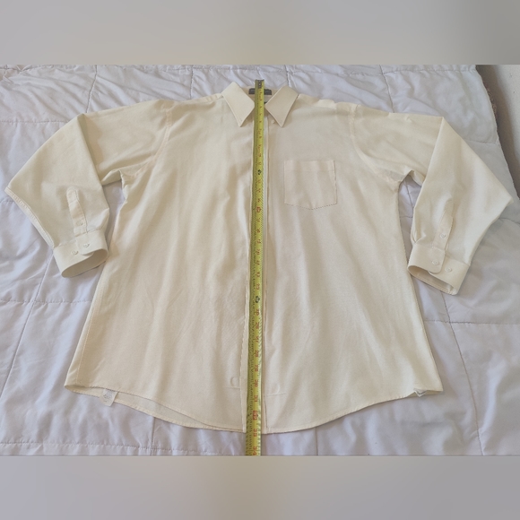 Claybrooke collared button down cream shirt 👕 🤍 (17  X 36/37) 🤍 - Picture 7 of 16